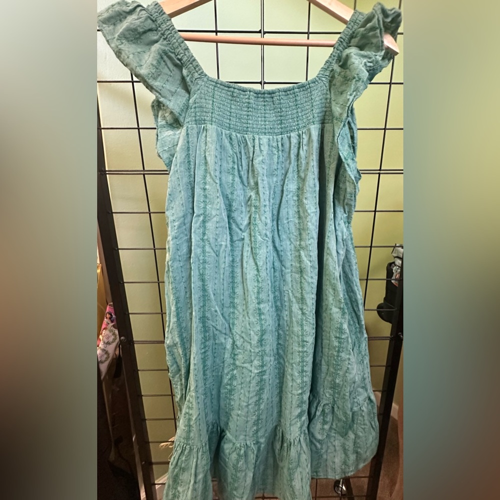 Women’s Green Dress - Picture 3 of 3